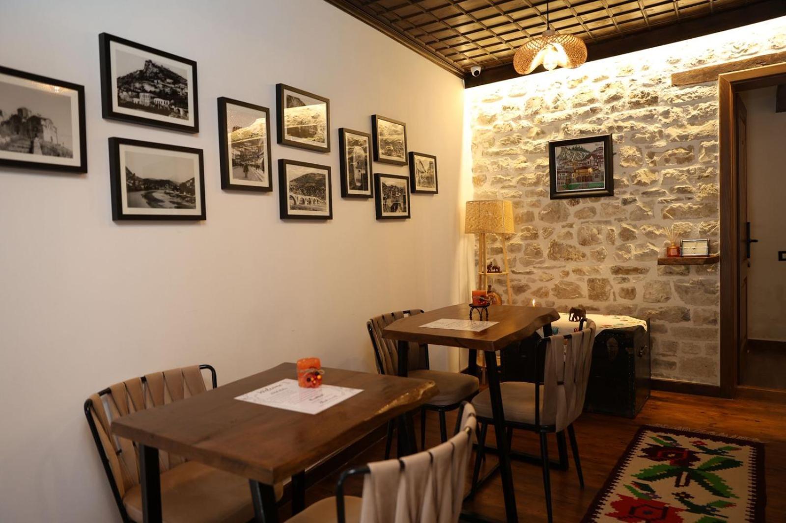 Ador Boutique Hotel Μπεράτ Εξωτερικό φωτογραφία