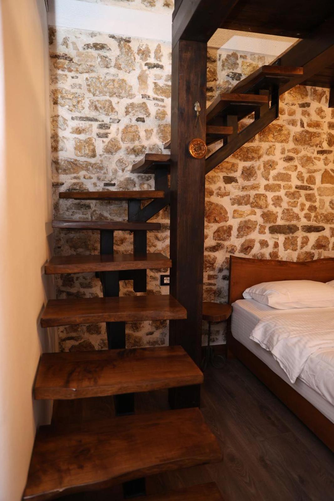 Ador Boutique Hotel Μπεράτ Εξωτερικό φωτογραφία