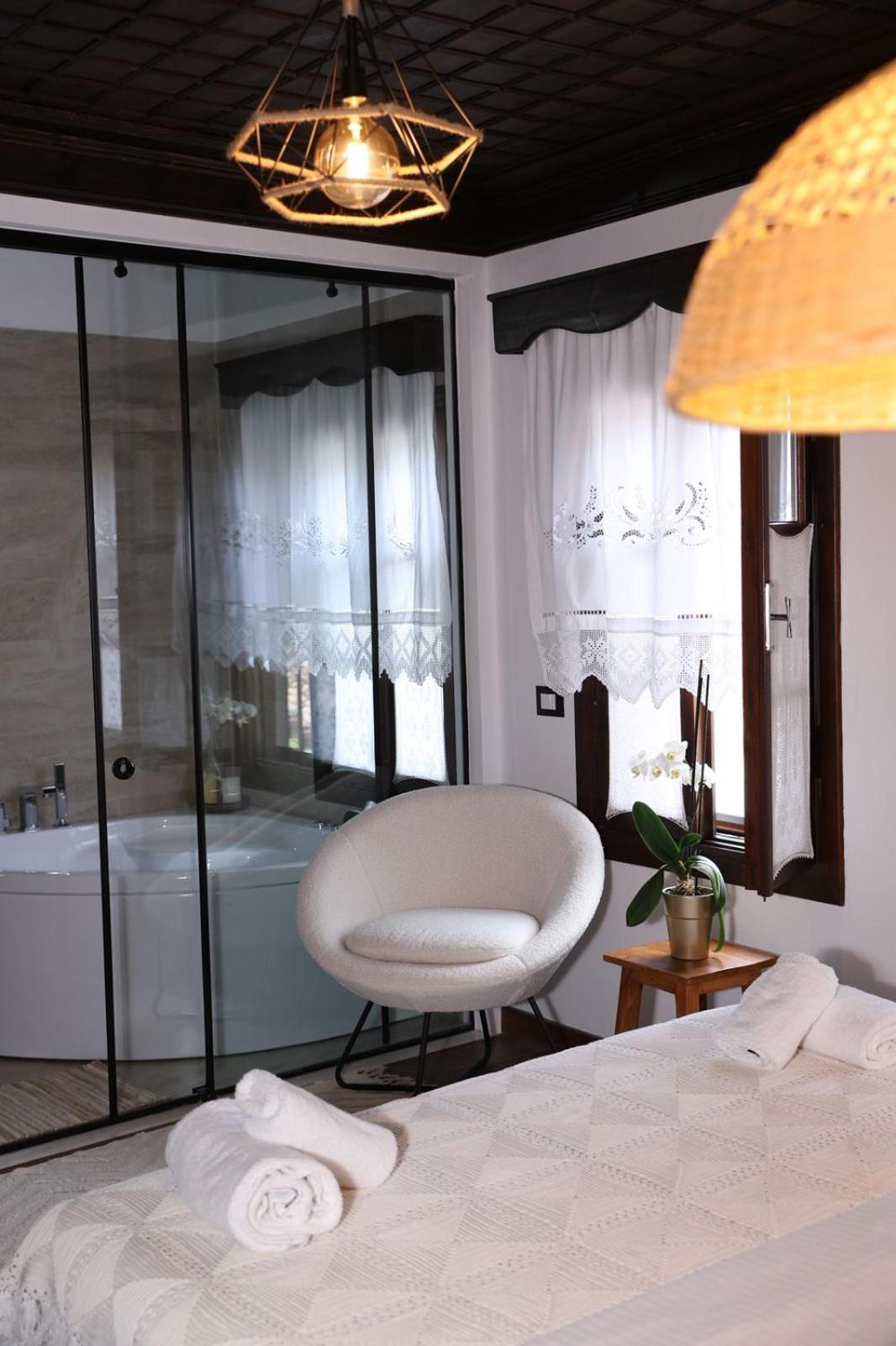 Ador Boutique Hotel Μπεράτ Εξωτερικό φωτογραφία