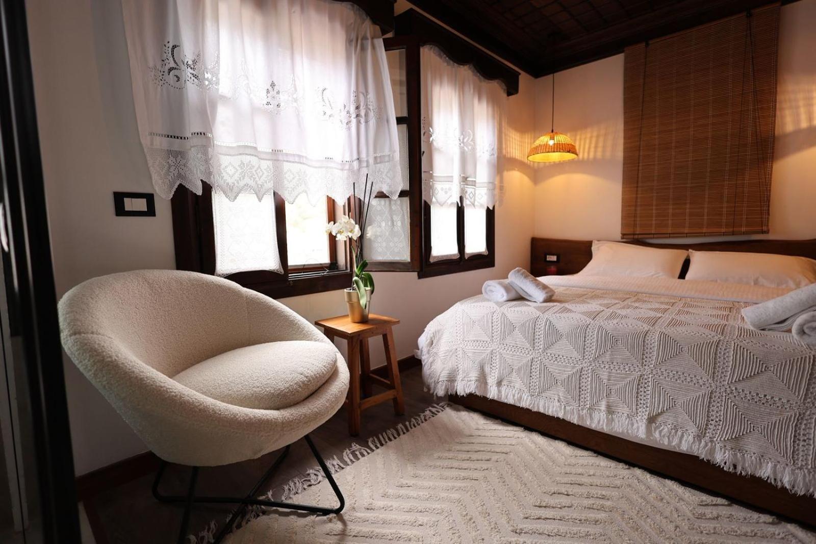 Ador Boutique Hotel Μπεράτ Εξωτερικό φωτογραφία