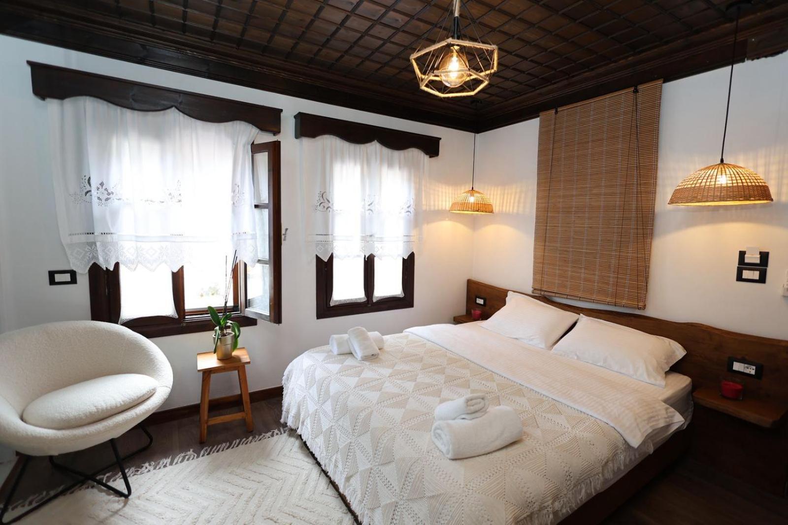 Ador Boutique Hotel Μπεράτ Εξωτερικό φωτογραφία