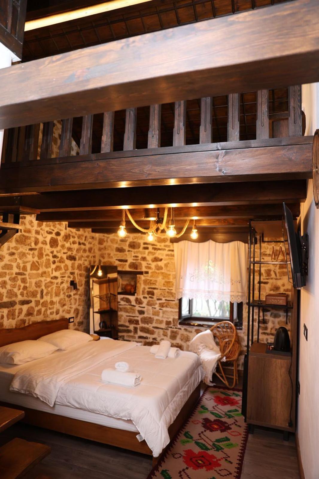 Ador Boutique Hotel Μπεράτ Εξωτερικό φωτογραφία