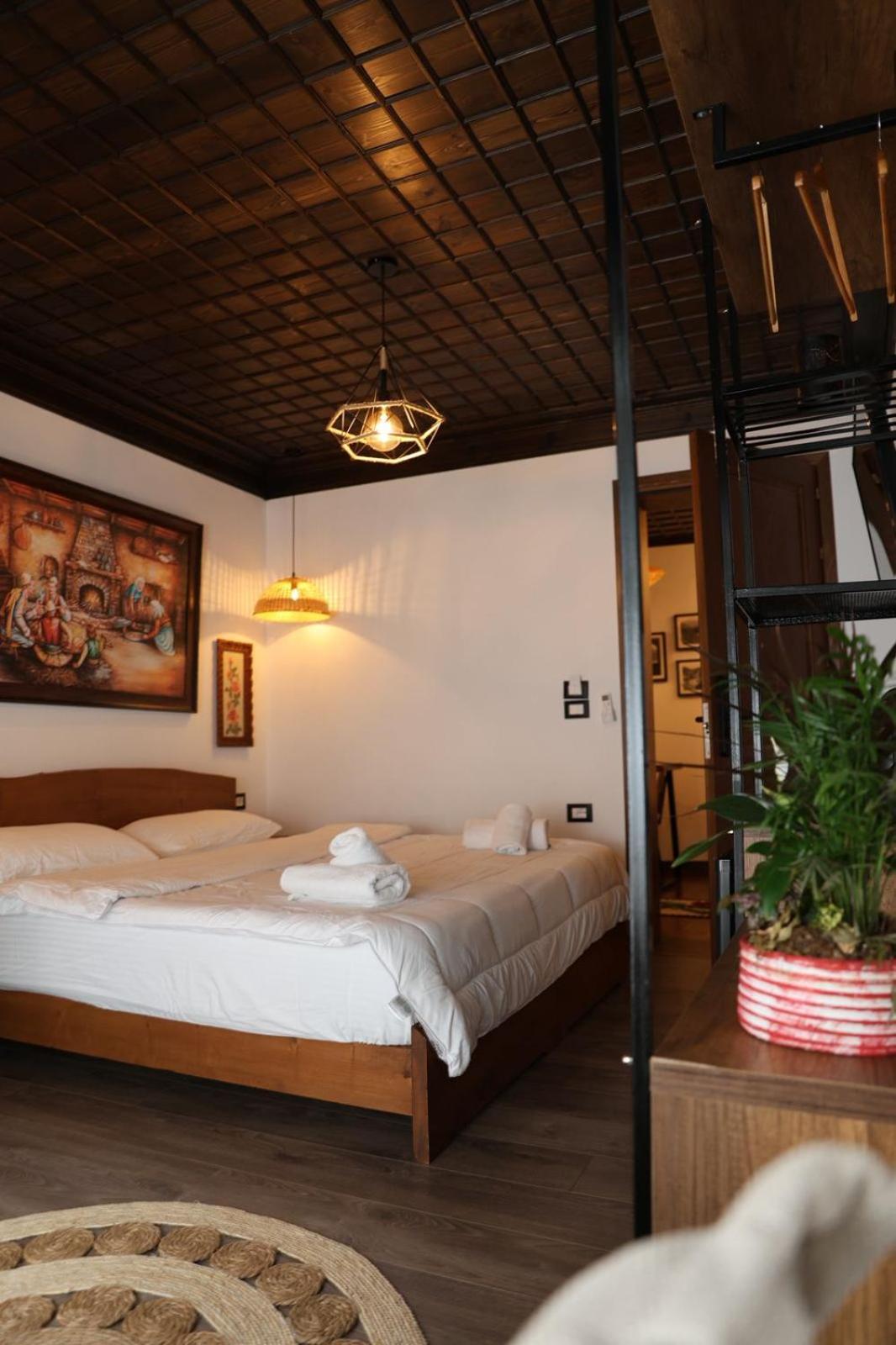 Ador Boutique Hotel Μπεράτ Εξωτερικό φωτογραφία
